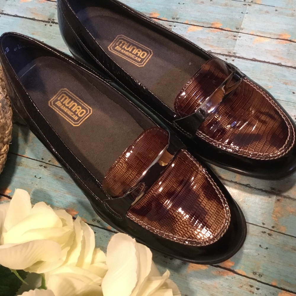 Munro American Loafers